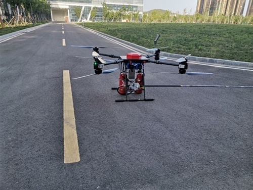 可以空中破玻璃，噴干粉的消防無人機，助力高層建筑救援